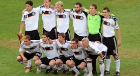 西甲新赛季射手榜风云：姆巴佩领跑，梅西C罗紧随